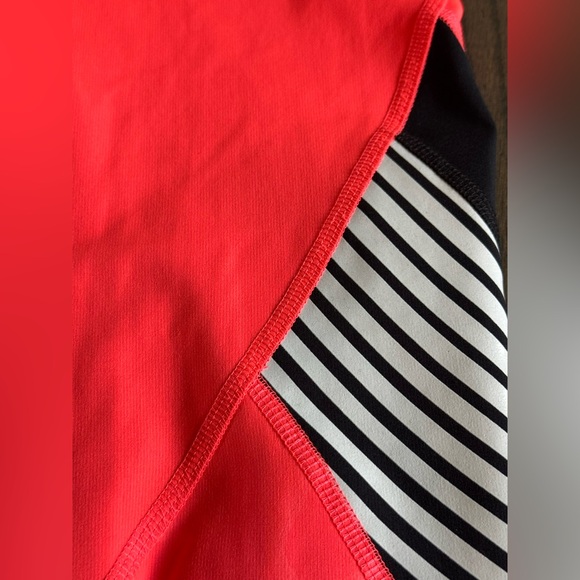 Under Armour heat gear bright colorful Cropped legging Small - Picture 4 of 5